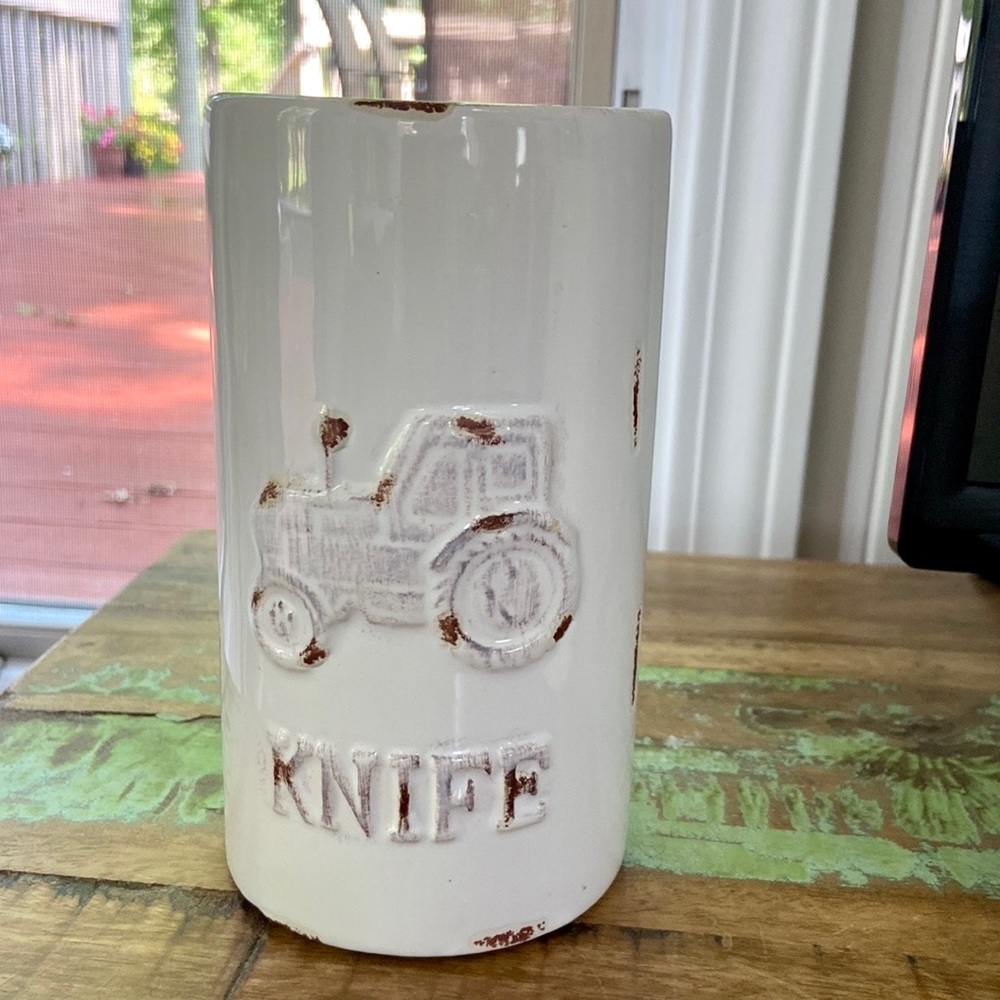 Rustic Farmhouse Embossed Ceramic Silverware Holder